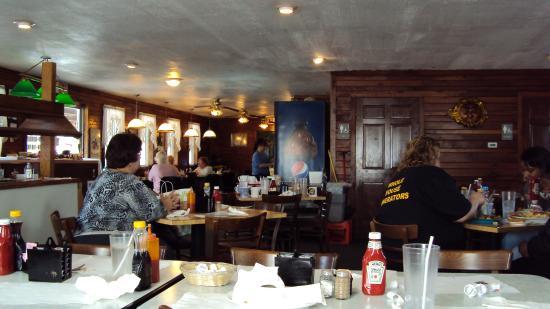 B and B Family Diner