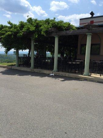 Nonno's Pizza and Family Restaurant