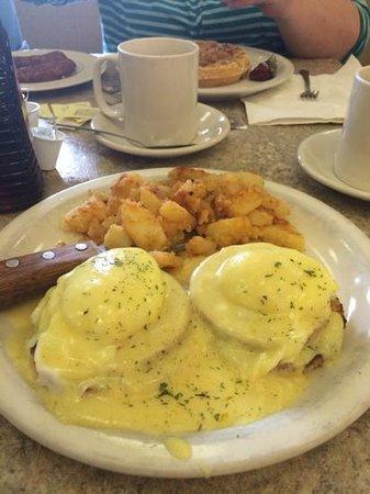 Breakfast World Family Restaurant