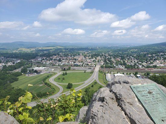 Chimney Rocks Park